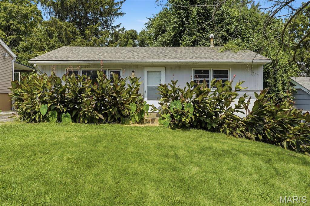 7415 Castro DR, St Louis, MO 63135