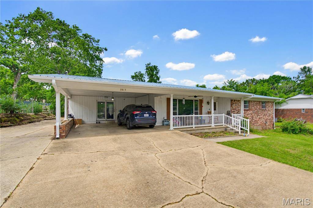 2613 N 14th ST, Poplar Bluff, MO 63901