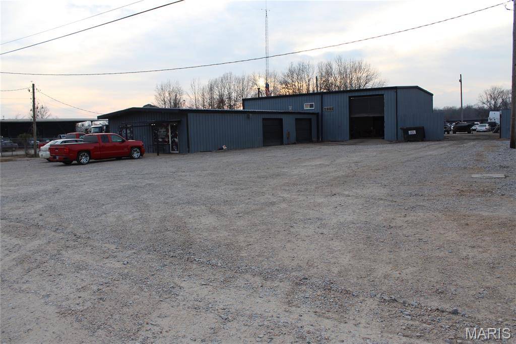 1401 Black River Industrial Park RD, Poplar Bluff, MO 63901