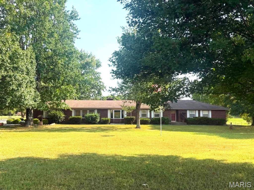 17202 HIGHWAY 64, Lebanon, MO 65536