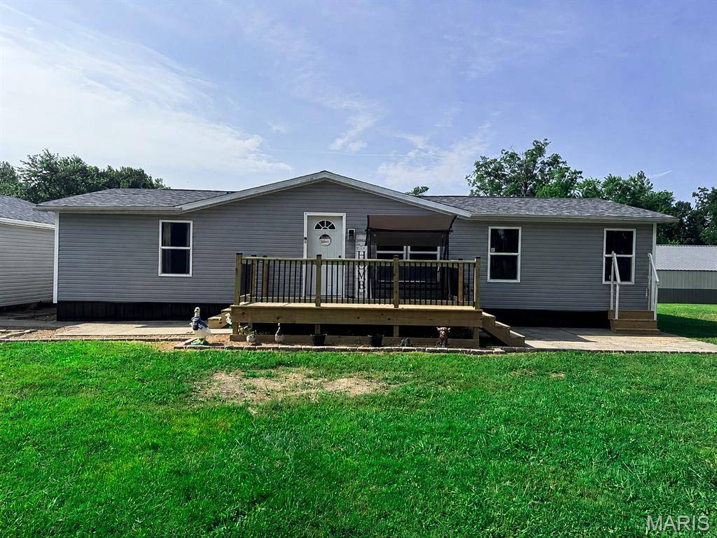 307 Oak ST, Odin, IL 62870