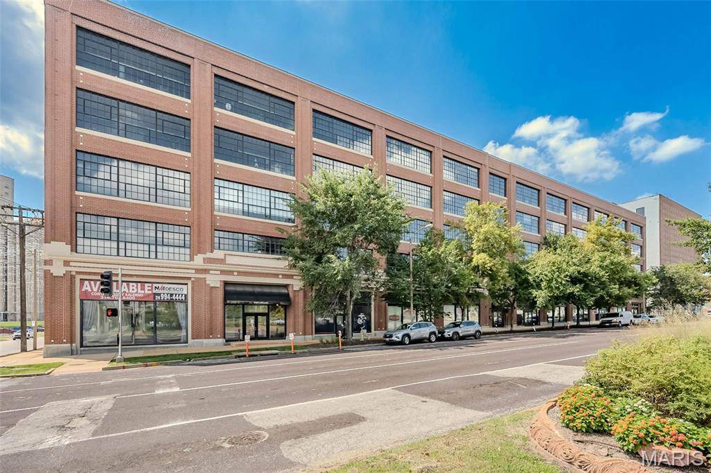 4100 Forest Park AVE #305, St Louis, MO 63108