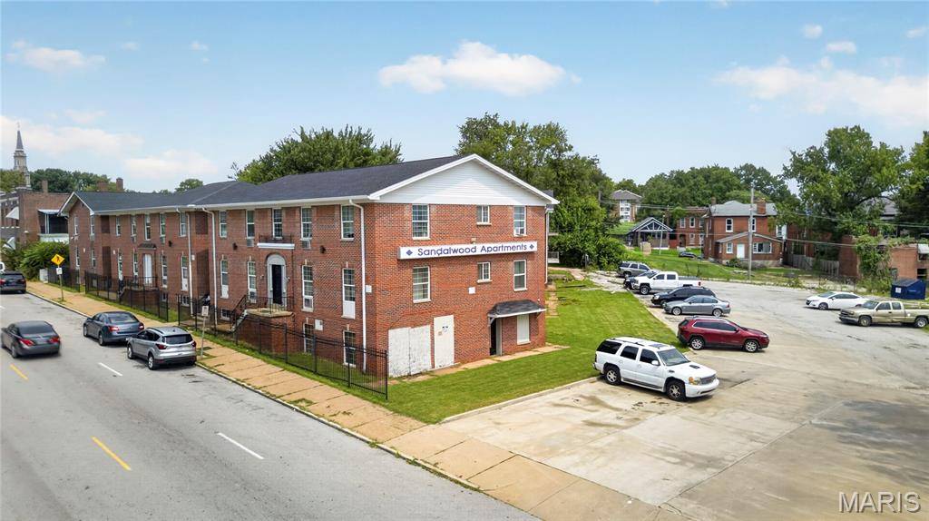 8404 Halls Ferry RD, St Louis, MO 63147