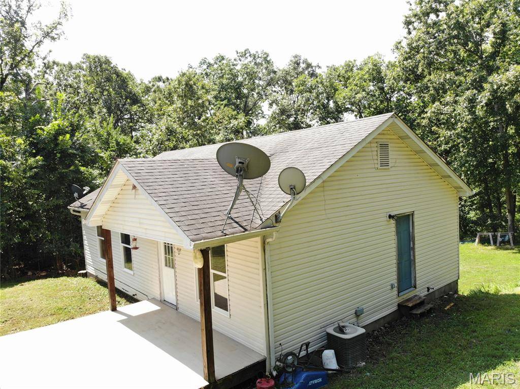 464 Red Fox DR, Bourbon, MO 65441