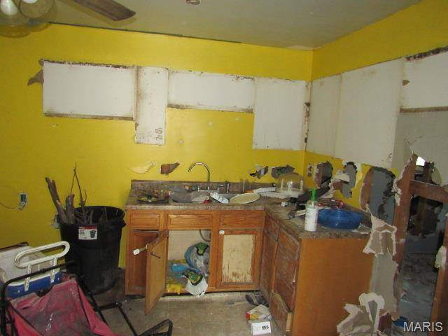 314 Pershing AVE, Wood River, IL 62095