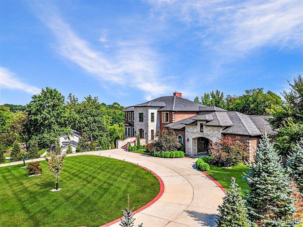13354 Thornhill DR, St Louis, MO 63131