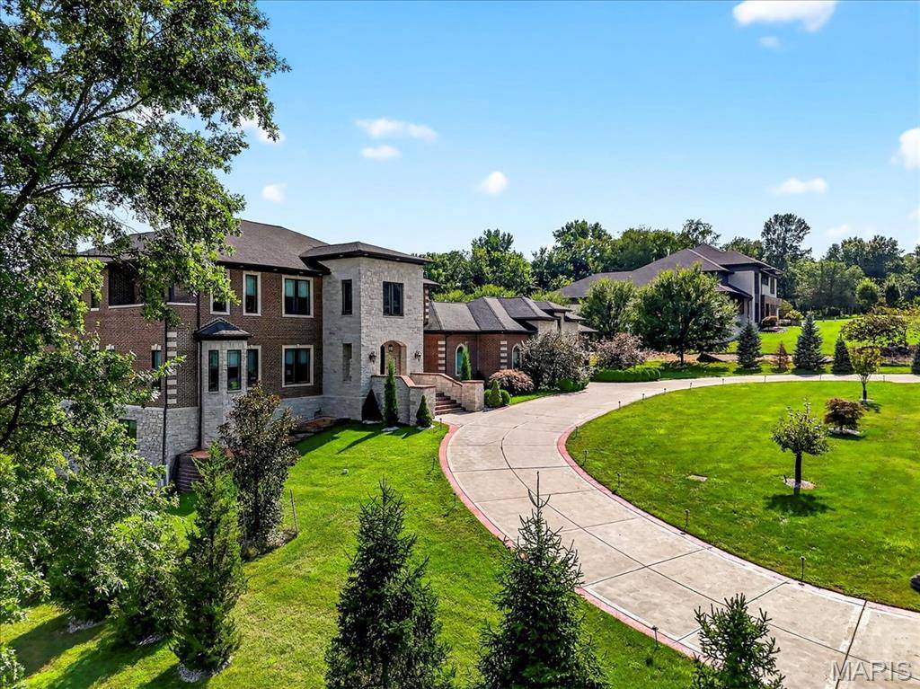 13354 Thornhill DR, St Louis, MO 63131