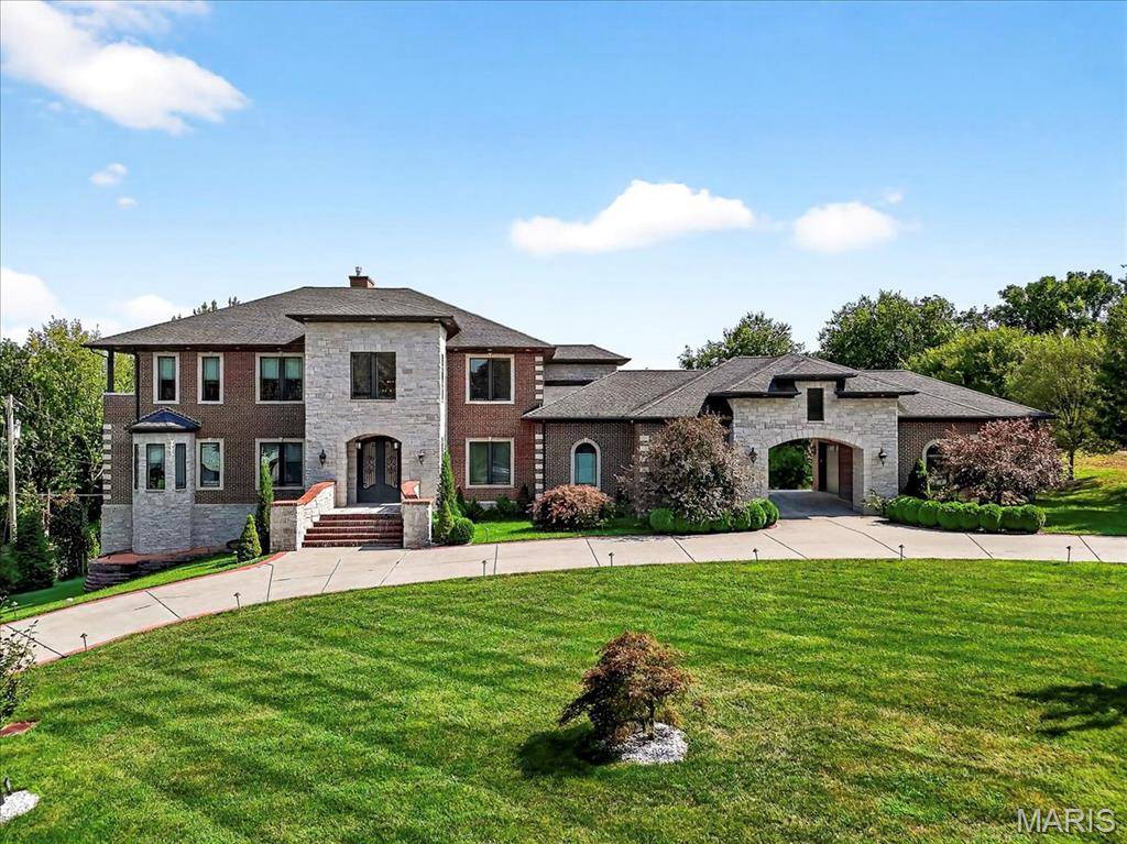 13354 Thornhill DR, St Louis, MO 63131