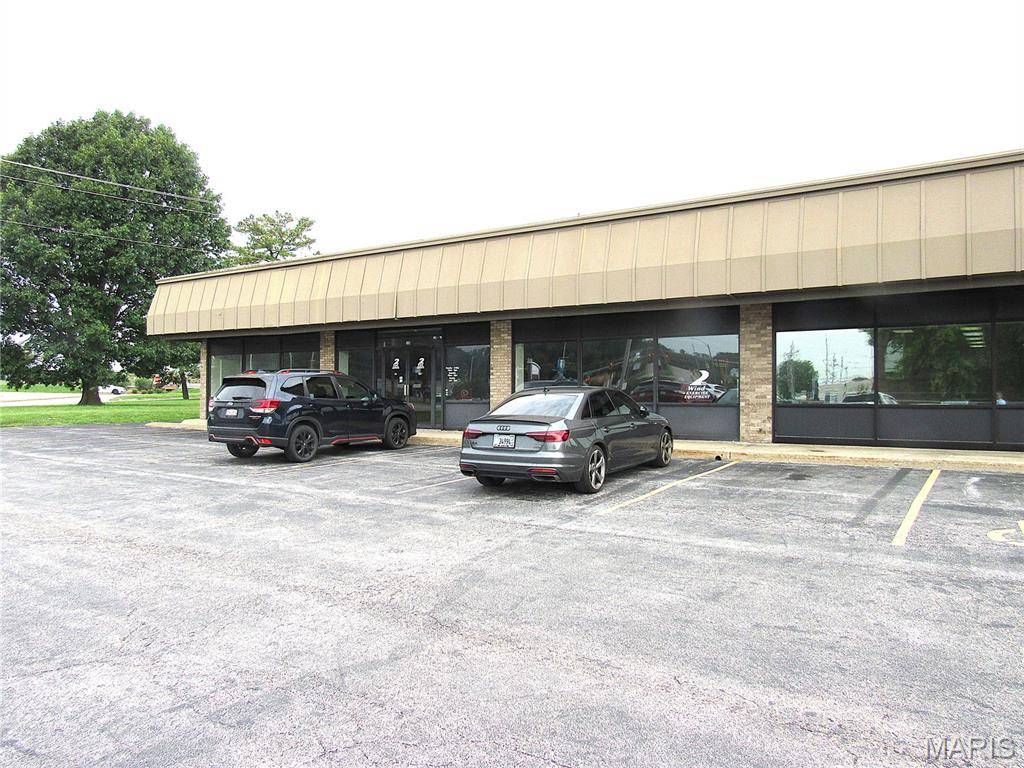 220 Regional DR, Alton, IL 62002