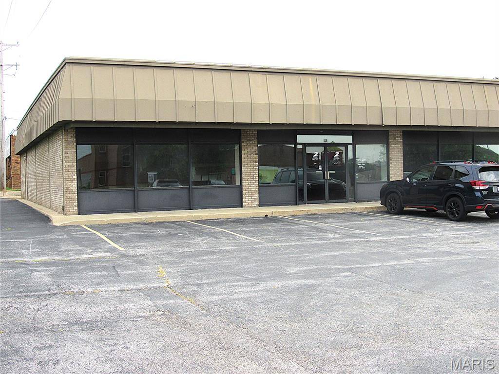 220 Regional DR, Alton, IL 62002