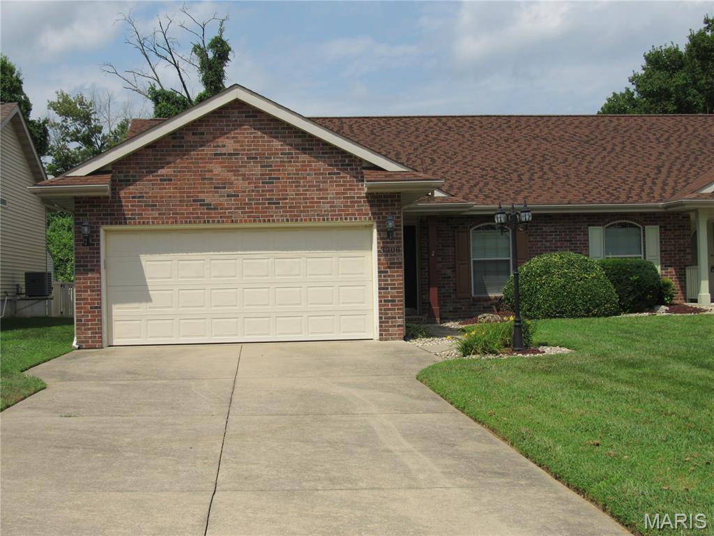 3208 Leverett CT, Alton, IL 62002