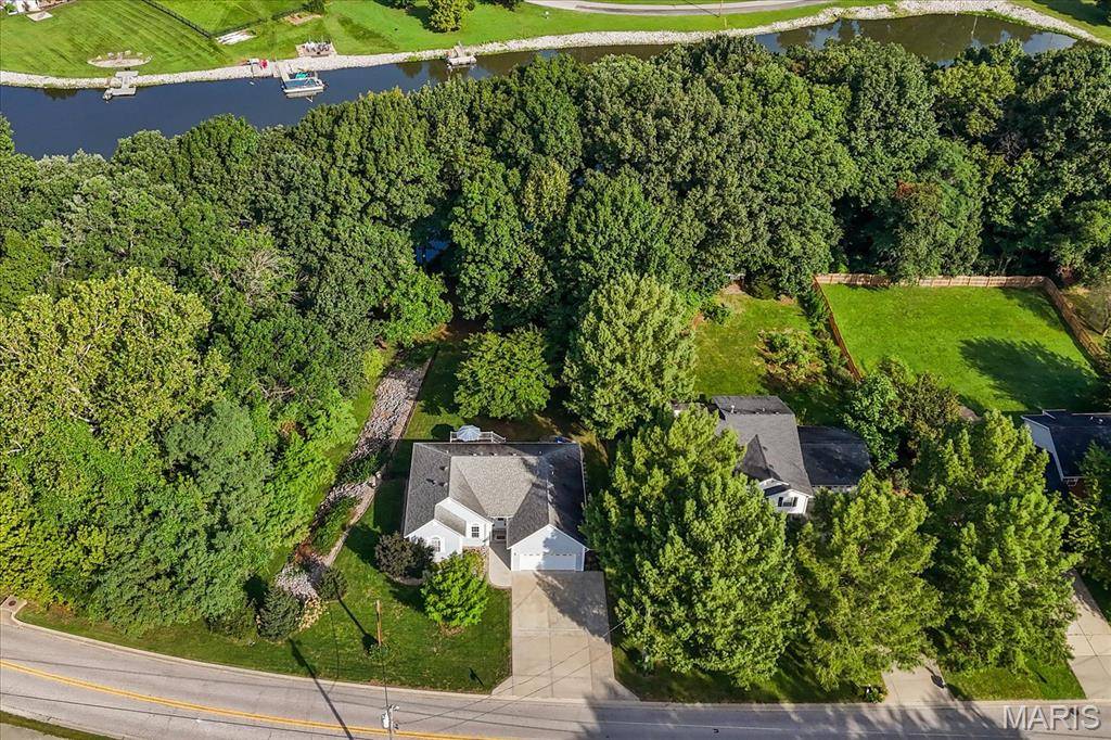 841 E Lake DR, Edwardsville, IL 62025