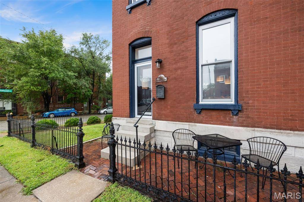 2869 Missouri AVE, St Louis, MO 63118