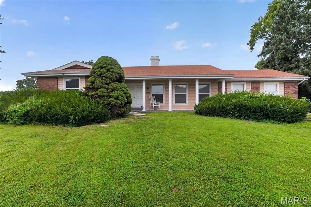 5998 Sir Edward CT, Florissant, MO 63033