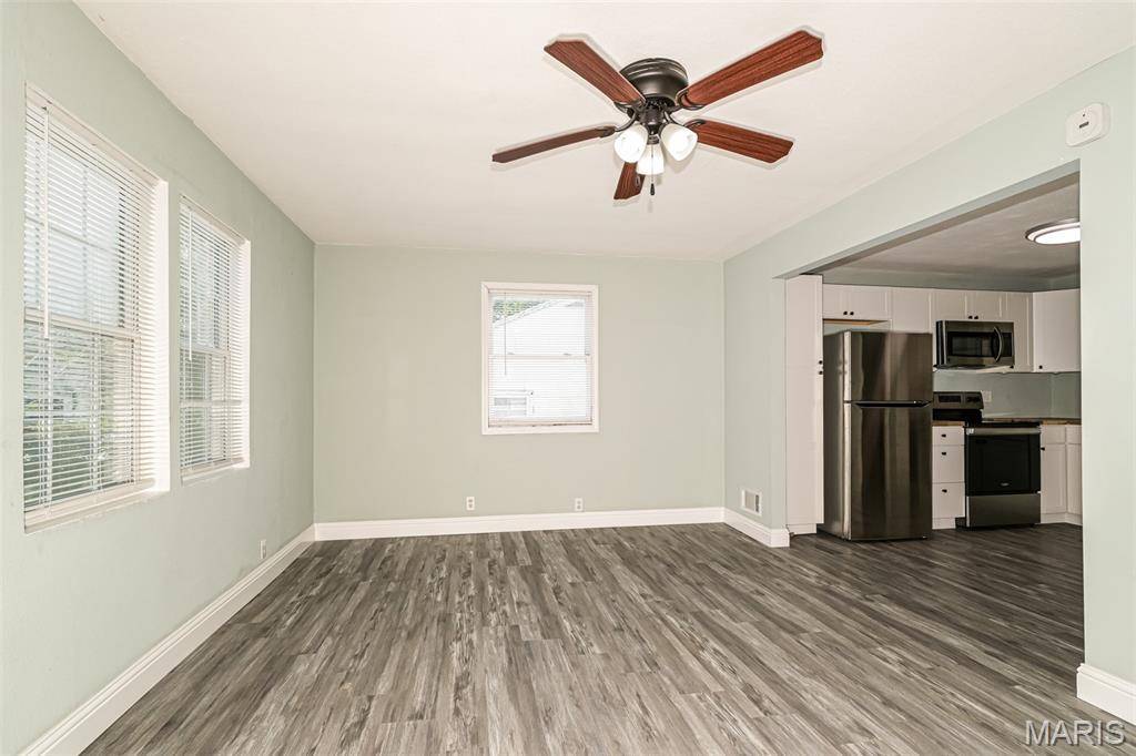 920 Maupin ST, St Clair, MO 63077
