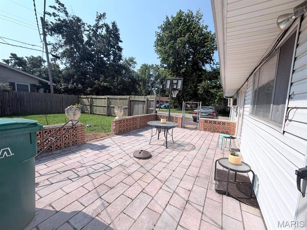 214 Donald ST, Cahokia, IL 62206