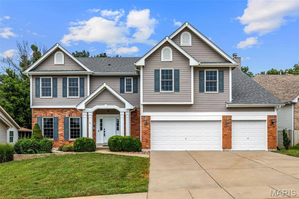 4185 Stonecroft DR, St Charles, MO 63304