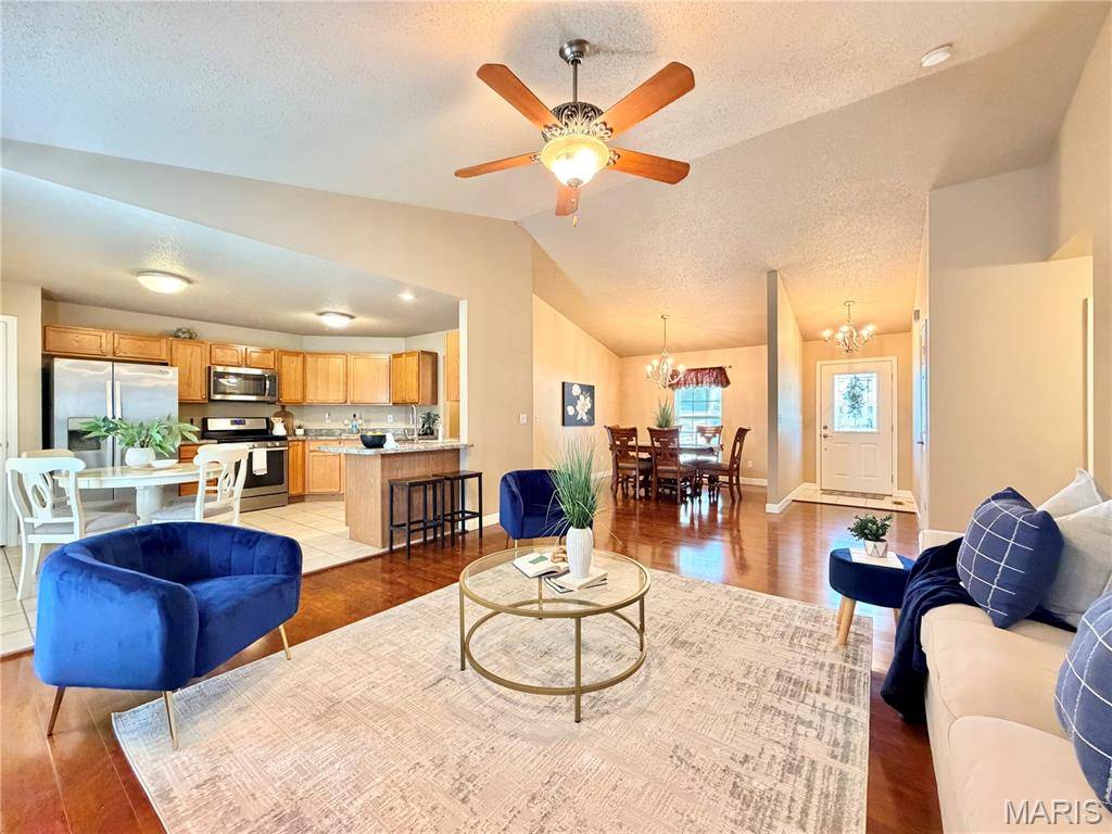262 Newport DR, Aviston, IL 62216