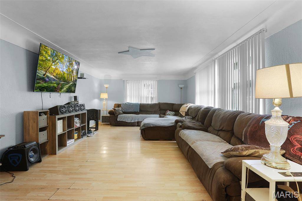 106 S Ruby LN, Fairview Heights, IL 62208