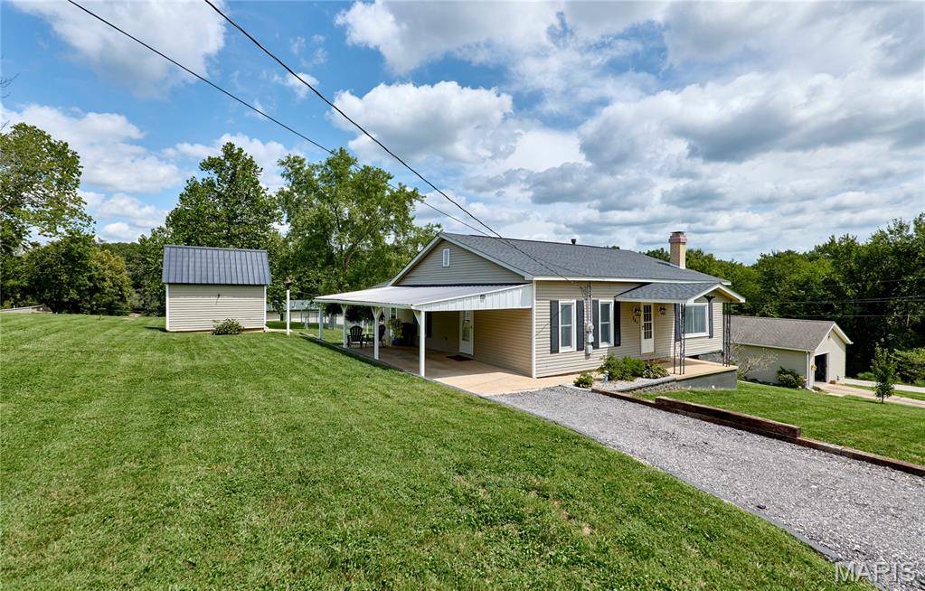 361 E 3rd ST, Moscow Mills, MO 63362