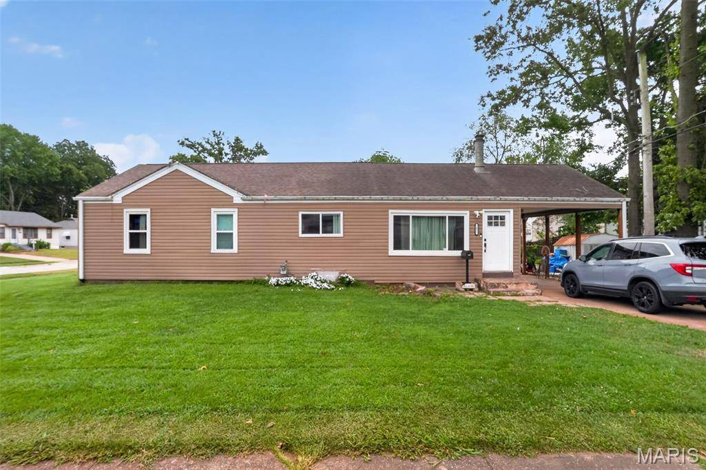 3110 Saint Myron LN, St Ann, MO 63074