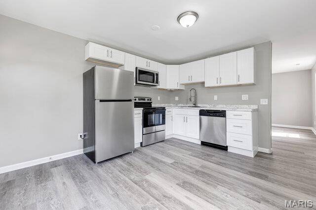 302 Hilltop DR, Wentzville, MO 63385