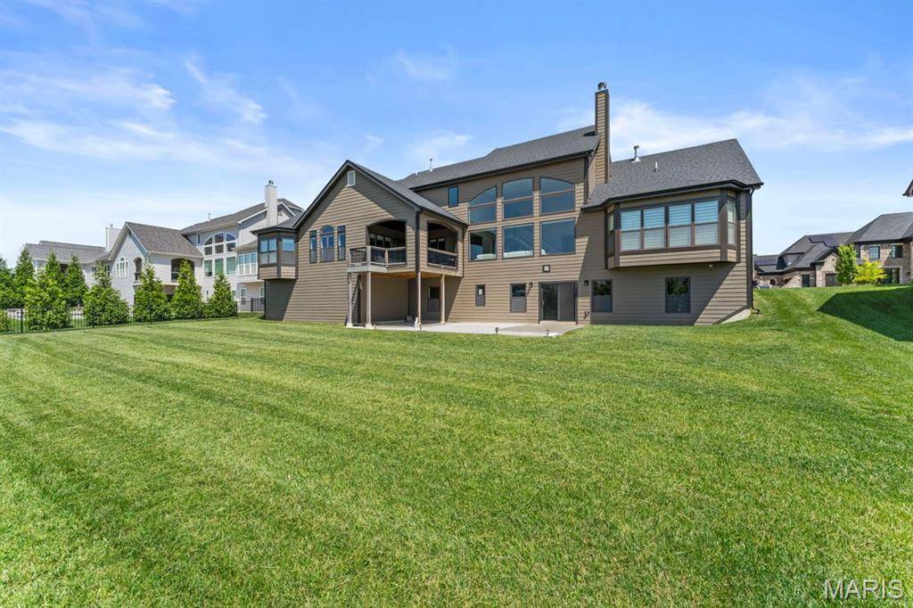 16936 Lake Meadow, Chesterfield, MO 63005