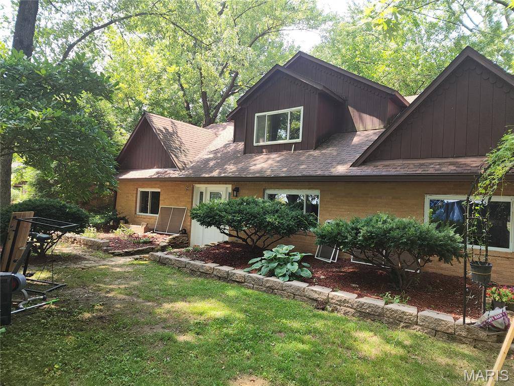 4847 Indian Hills DR, Edwardsville, IL 62025
