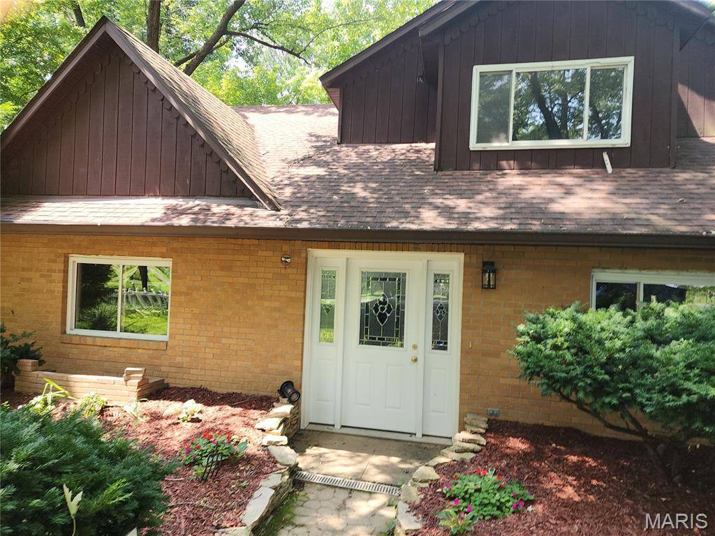 4847 Indian Hills DR, Edwardsville, IL 62025