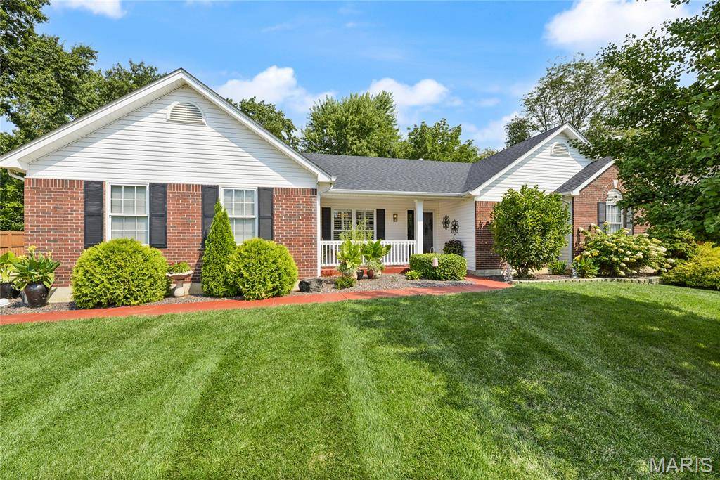 38 Fawn Valley CIR, St Peters, MO 63376