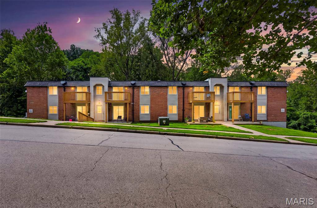 2812 Blackforest DR #C, St Louis, MO 63129