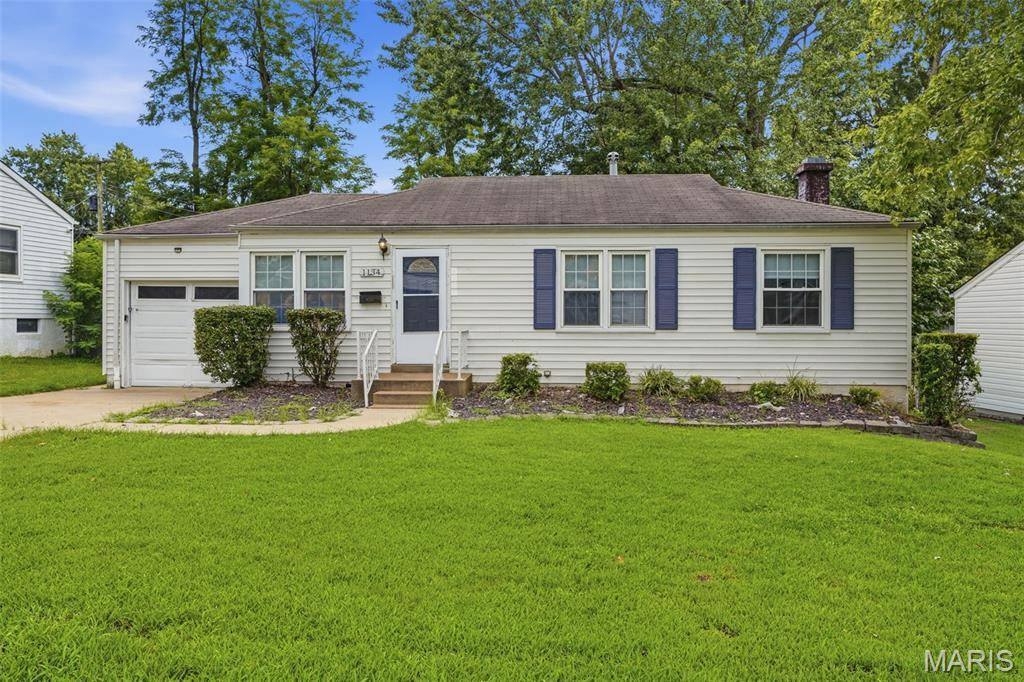 1134 Roxton DR, St Louis, MO 63137