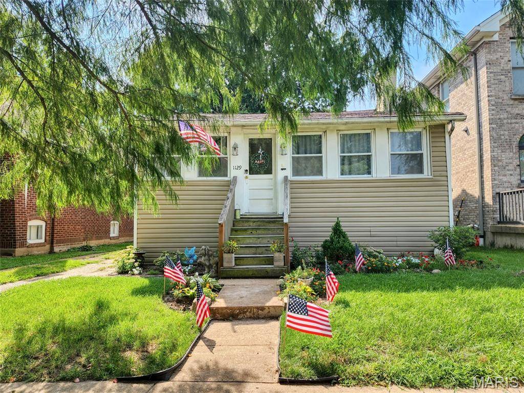 1129 Blendon PL, Richmond Heights, MO 63117