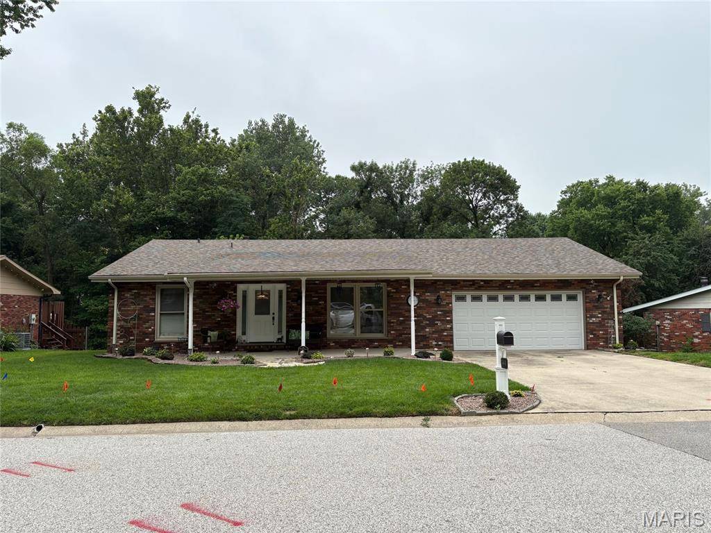 344 Sherwood DR, Glen Carbon, IL 62034