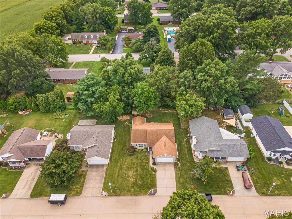 326 Briarwood DR, Waterloo, IL 62298