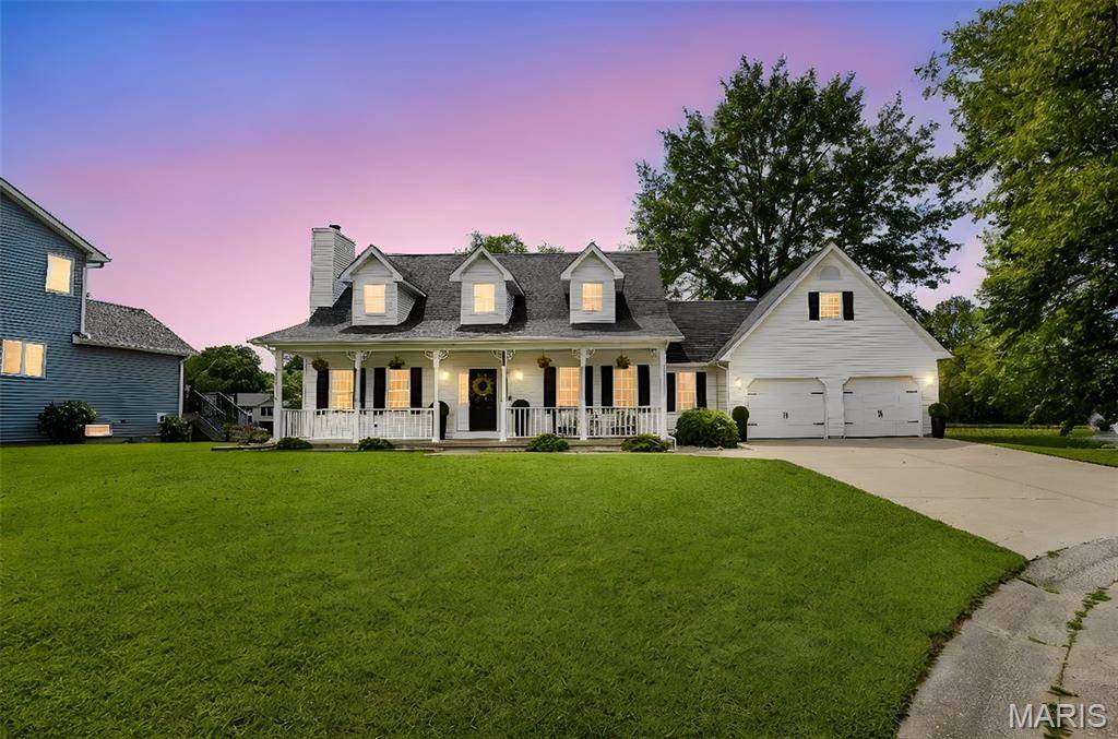 270 Canterbury LN, Highland, IL 62249