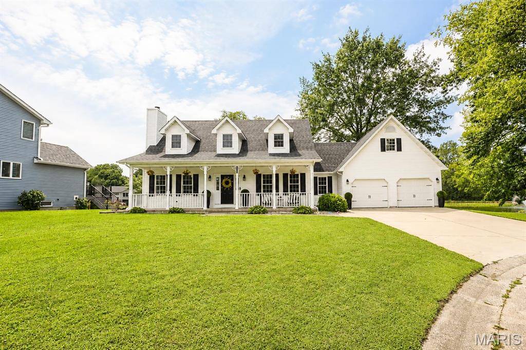 270 Canterbury LN, Highland, IL 62249