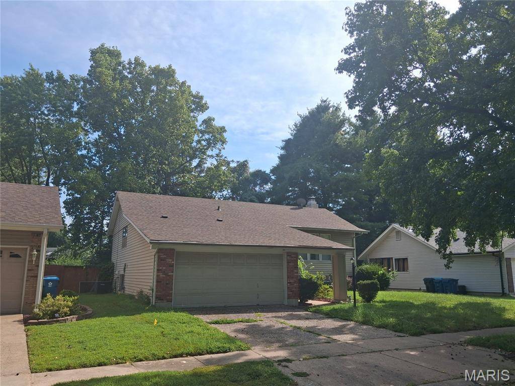 5432 Trailbend DR, Black Jack, MO 63033