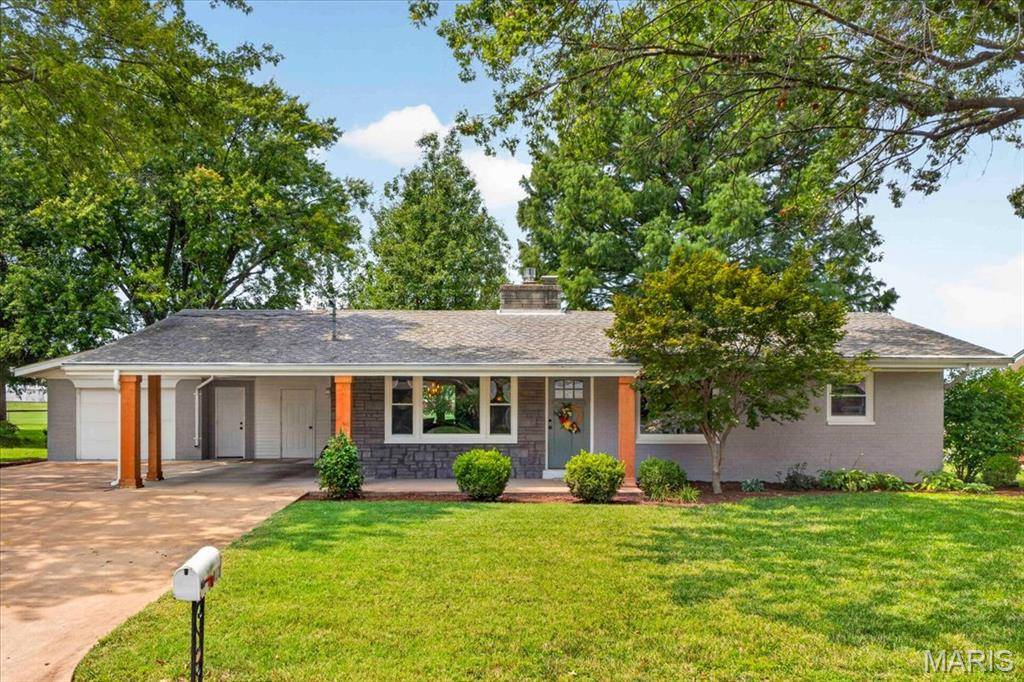 411 Washington DR, Waterloo, IL 62298