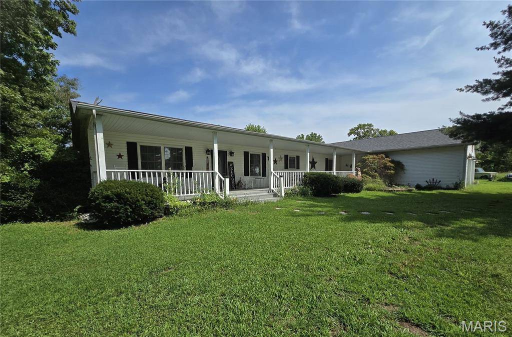 5766 Marine RD, Alhambra, IL 62001