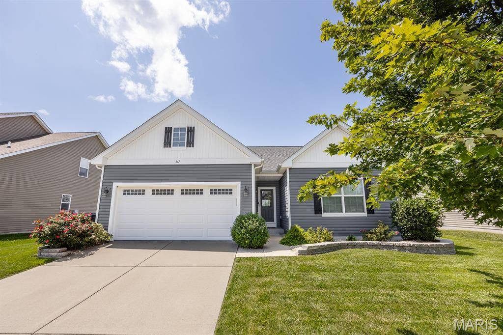 861 Bluff Ridge LN, Shiloh, IL 62221