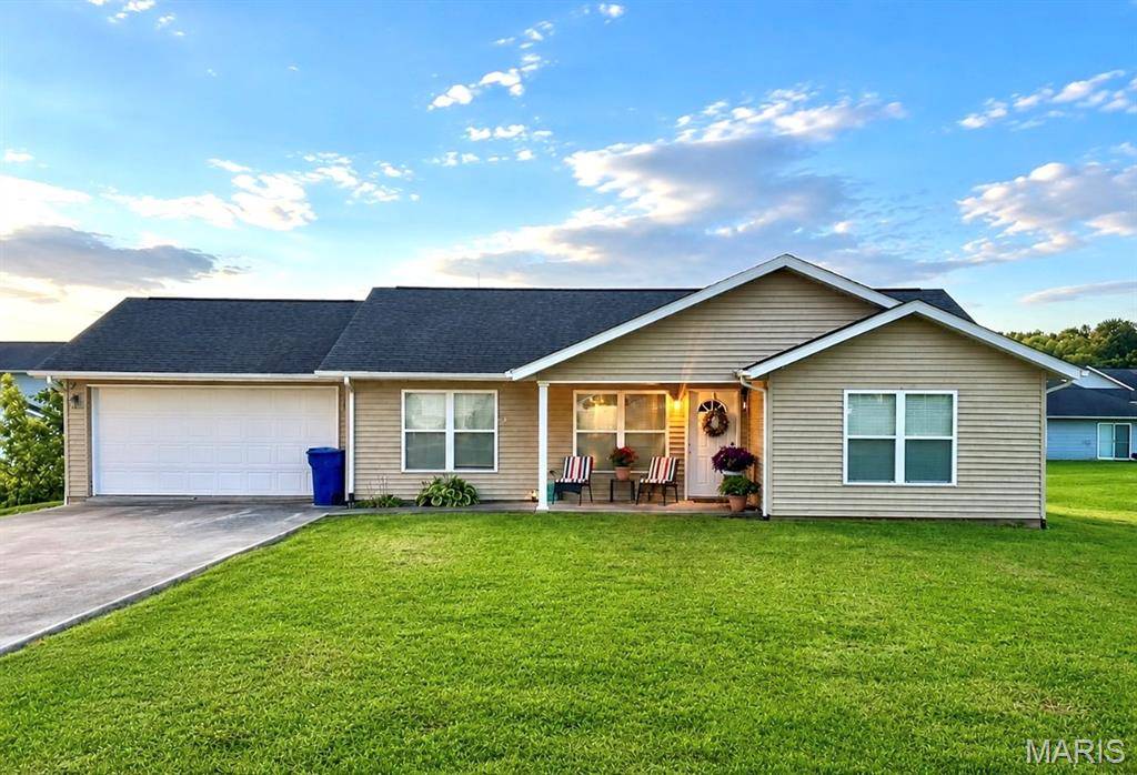 210 Black Willow LN, Cape Girardeau, MO 63701
