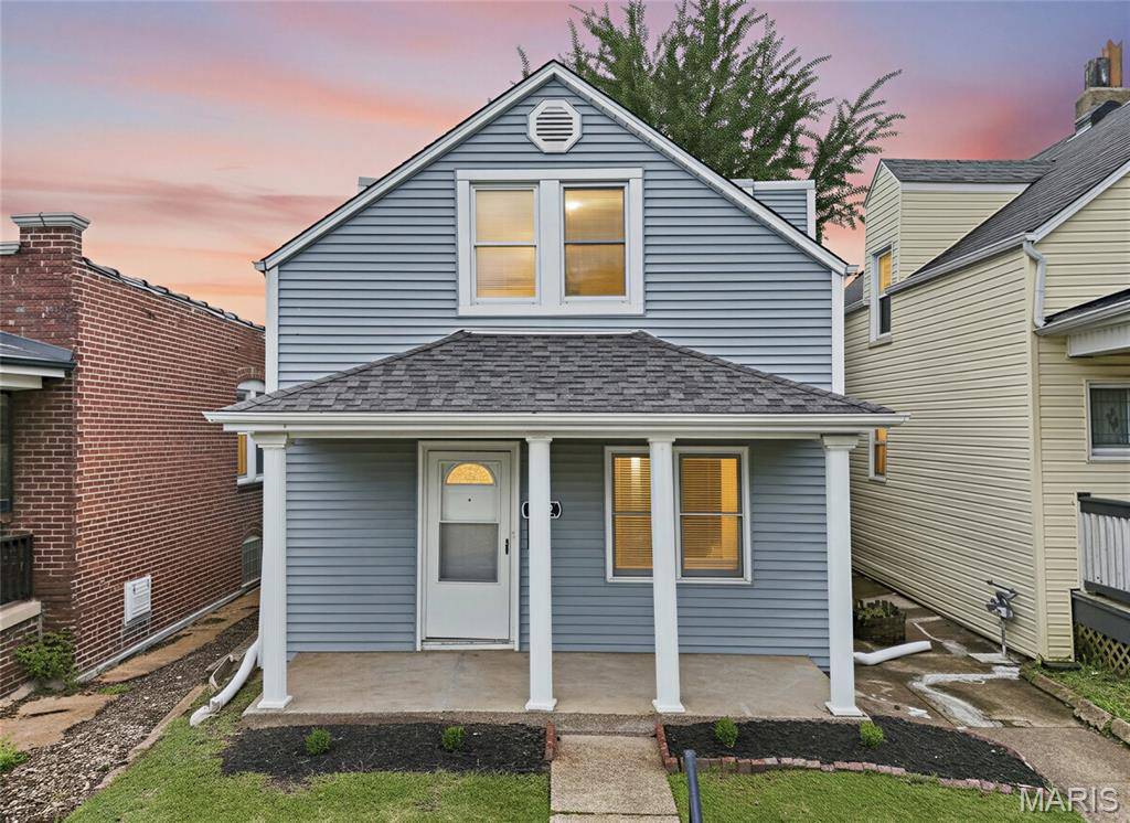 4552 Ray AVE, St Louis, MO 63116