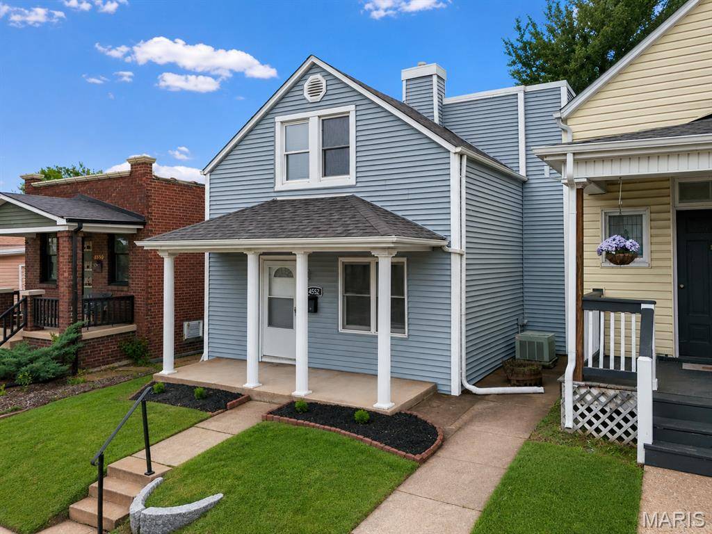 4552 Ray AVE, St Louis, MO 63116