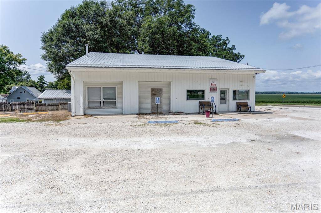 139 Bluff St., Eldred, IL 62027