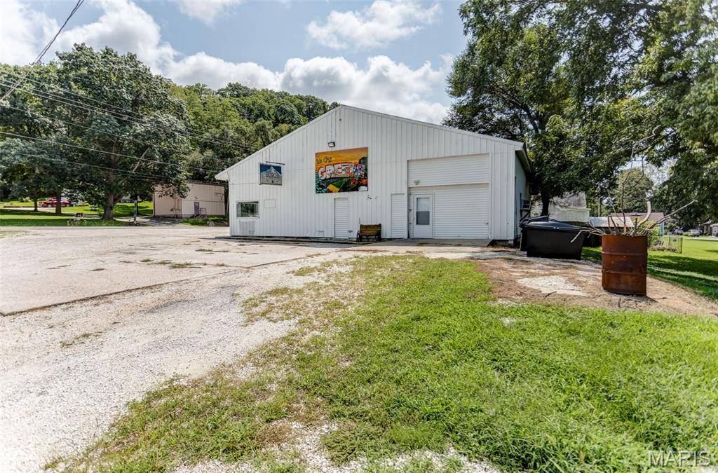 139 Bluff St., Eldred, IL 62027