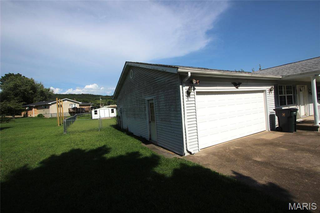 208 N Valle ST, Pilot Knob, MO 63663