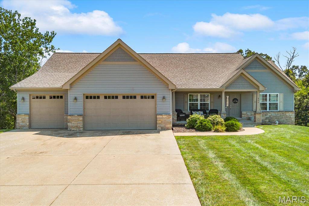 804 Autumn Rise LN, Columbia, IL 62236