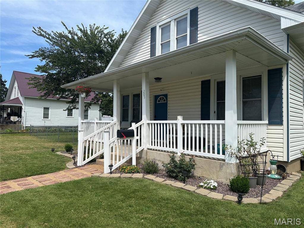 205 E MONROE, Owensville, MO 65066