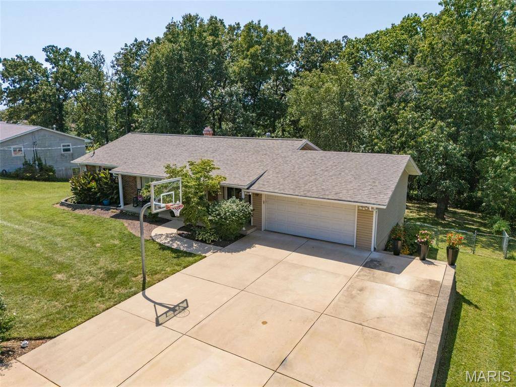 62 Pearl DR, Hillsboro, MO 63050